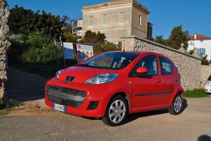 Autovettura Peugeot 107