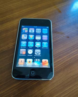 iPod 4 generazione 8gb in ottime cod