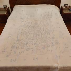 Copriletto da ricamare