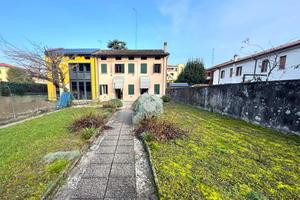 PORZIONE DI TRIFAMILIARE A PONTE DI PIAVE