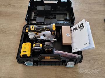 Levigatrice a nastro DeWalt DCM200