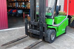 Muletto elettrico da 8 a 30 q con garanzia