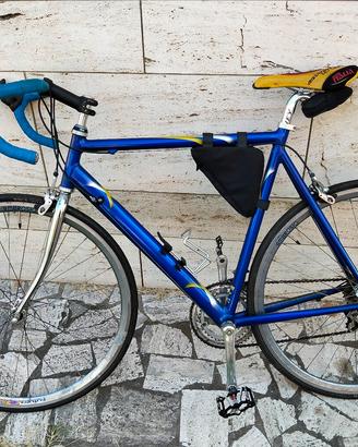 bici da corsa in alluminio tutta originale 