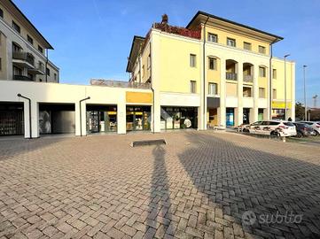 NEGOZIO A BAGNOLO MELLA