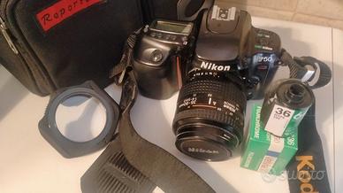 Nikon F50 con obiettivo AF Nikkor 35-80mm