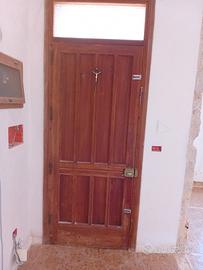 portone in legno 