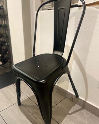 Sedia stile industriale nera e oro