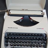 MACCHINA DA SCRIVERE OLIMPIA NUOVA