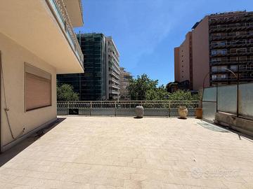Appartamento di 185 m² con più di 5 locali a Catan