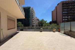 Appartamento di 185 m² con più di 5 locali a Catan