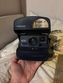 Polaroid vintage 600 serie round