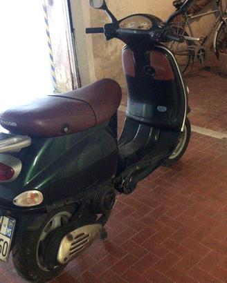 Vespa et4 150