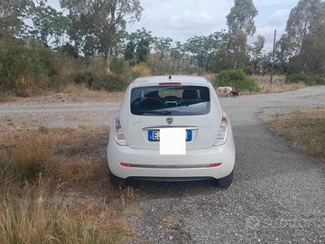 Lancia Ypsilon 1.2 69 CV