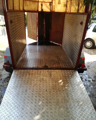 trailer trasporto cavalli