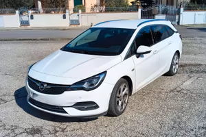 Opel Astra 1.5 business elegance  40000km