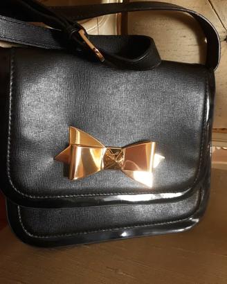 Ted Baker borsa