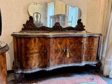 Imponente Mobile Antico in legno Palissandro