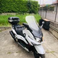 Scooter T Max 530