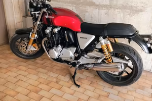 Honda cb1100 rs