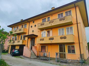 2 LOCALI A PIOVE DI SACCO