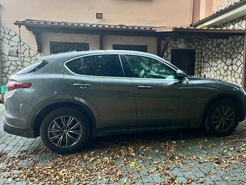 Alfa Romeo Stelvio Q4 210 cv