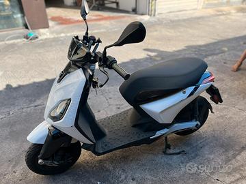 Piaggio one active