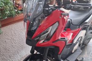 Honda xadv750