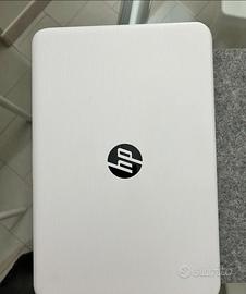 Portatile HP 4 Giga di Ram 64 giga di memoria