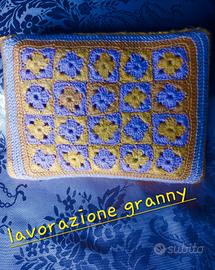 pochette kiko uncinetto 