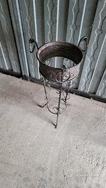 portafiori alzata in metallo