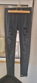 Leggings neri effetto denim con tagli e pizzo