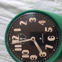 
rara sveglia carica a mano verde junghans vintage