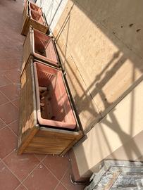 Fioriera in teak (Unopiù) con vaso contenitivo