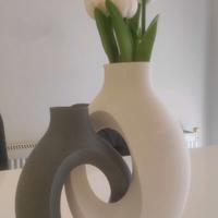 Vasi ad incastro dal design moderno