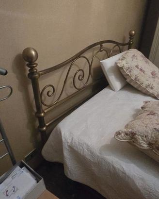 Struttura letto matrimoniale in ottone anni 70