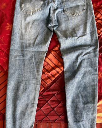 Jeans uomo colore blu