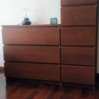 MALM Cassettiere IKEA marrone.