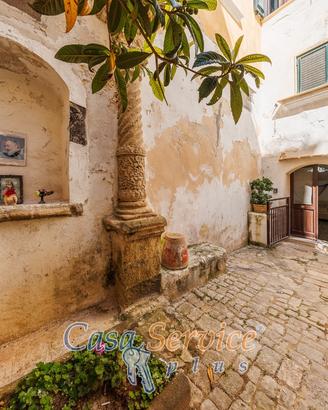 Bilocale ristrutturato in Corte Gallo