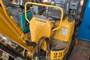 miniescavatore yanmar vio12