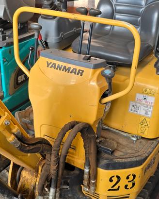 miniescavatore yanmar vio12