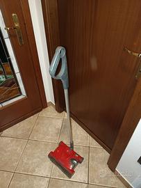 SCOPA ELETTRICA ASPIRABRICIOLE VILEDA