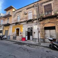 CASA SEMINDIPENDENTE A CATANIA
