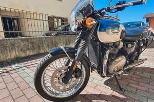 Triumph bonneville t100
