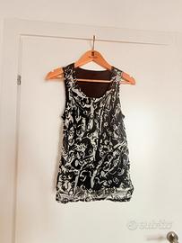 Top in chiffon elegante sartoriale con rose ricamo