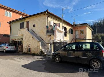 2 LOCALI A VALMONTONE