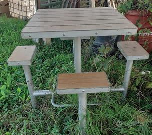 Tavolo modello mcdonald's 