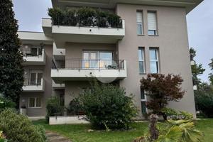 3 LOCALI A DESENZANO DEL GARDA