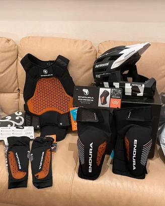 protezioni professionali per mountain bike