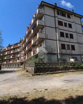 2 LOCALI A POZZAGLIA SABINA
