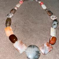 COLLANA DI AGATE IRREGOLARI